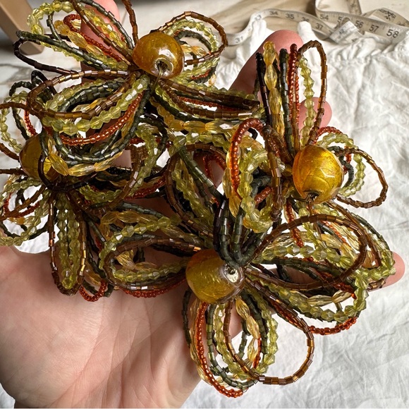 Set of 4 Vintage Beaded Butterfly Napkin Rings White Ruffled Napkins Table Decor - Picture 11 of 14